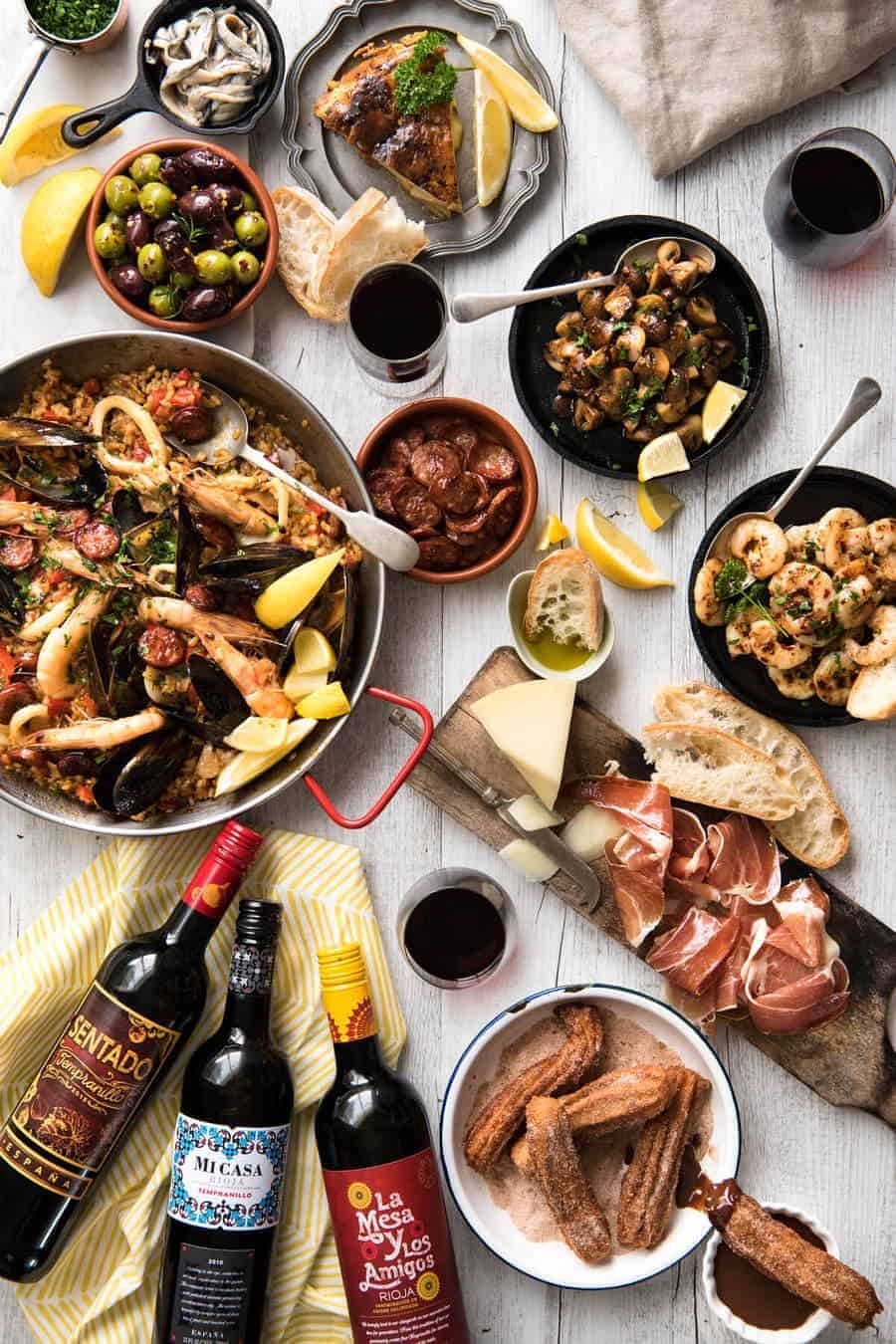 Fiesta española: ¡una fiesta multimedia, un menú de cena en español que es fácil de hacer en su propia casa! Repenetineats.com