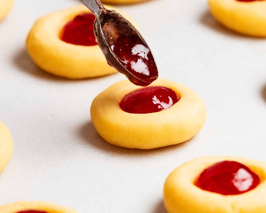 Hacer gotas de mermelada - galletas con pulgar hacia arriba