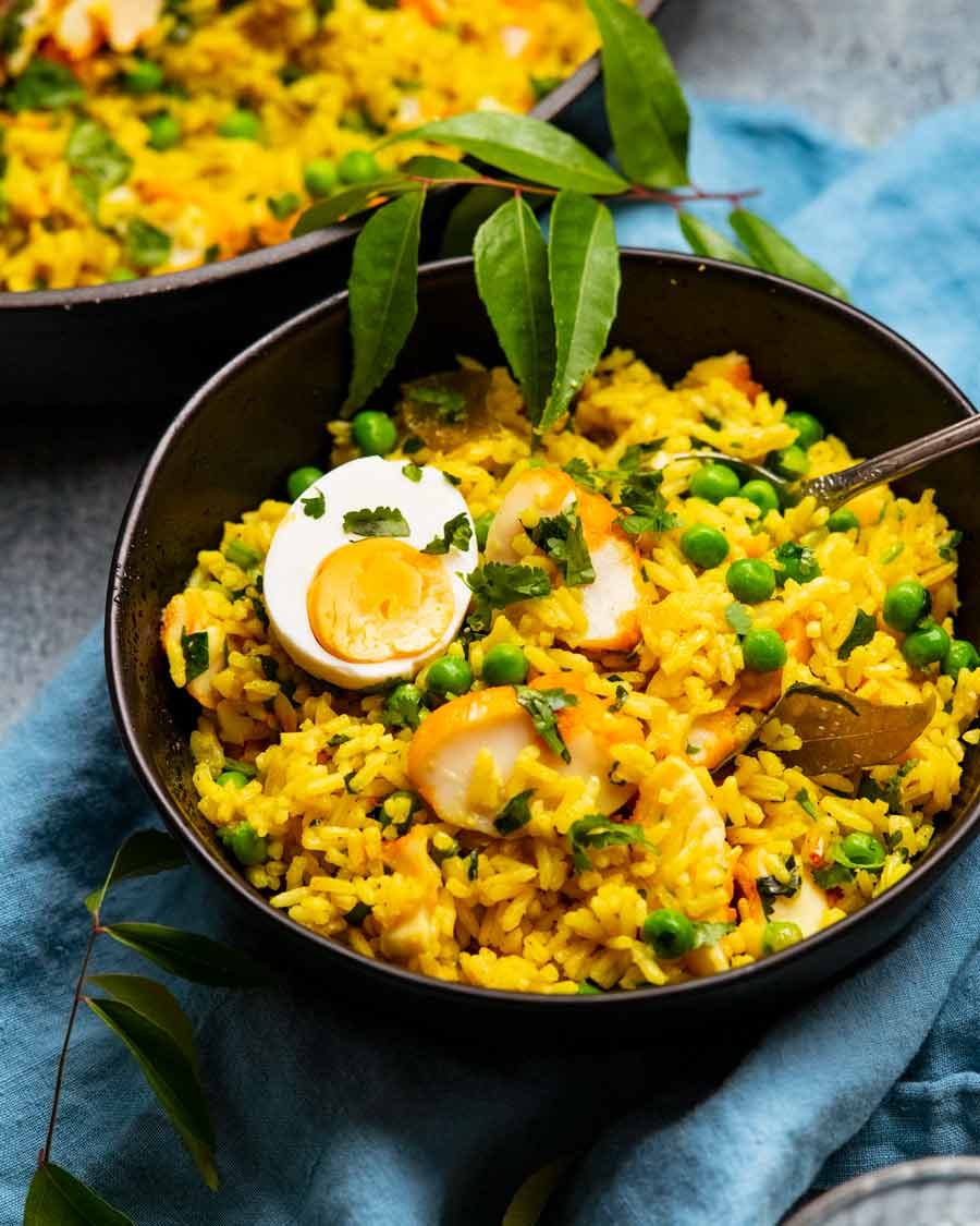 Kedgeree Bowl - Pescado inglés y de arroz - Servido para la cena