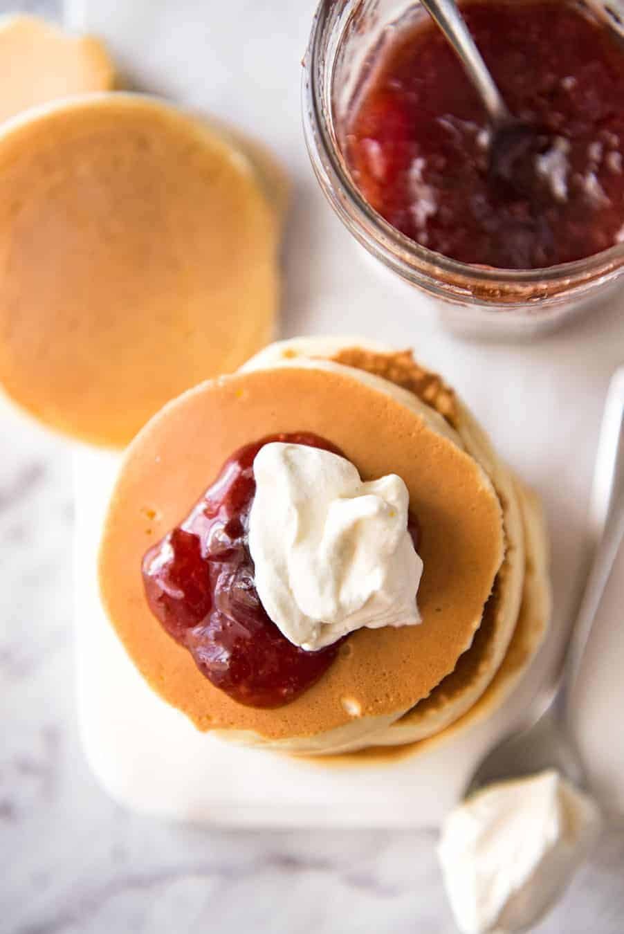 Pikelets perfectas fáciles: fáciles y rápidos, ¡se asegurarán de convertirse en un favorito de la familia! Repenetineats.com