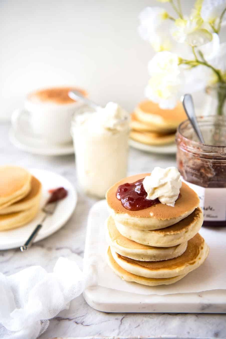 Pikelets perfectas fáciles: fáciles y rápidos, ¡se asegurarán de convertirse en un favorito de la familia! Repenetineats.com
