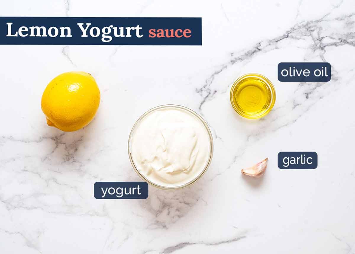 Ingredientes de salsa de yogurt de limón para el borde de cordero