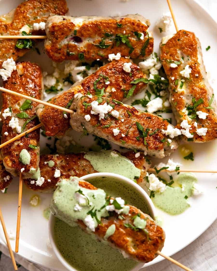 Fish Koftas en una bandeja