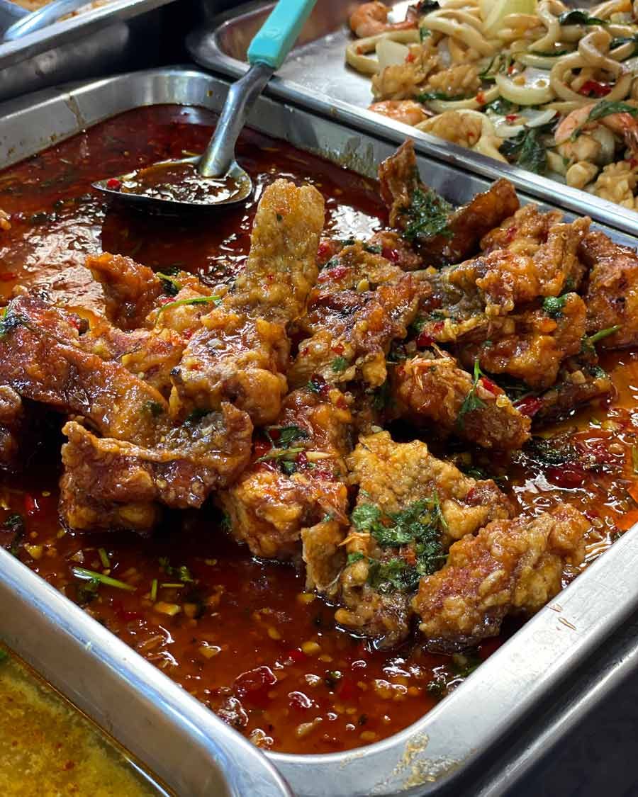 Tailandia-Bangkok-Photos-Pour-Chilli-Lime-Fish-1