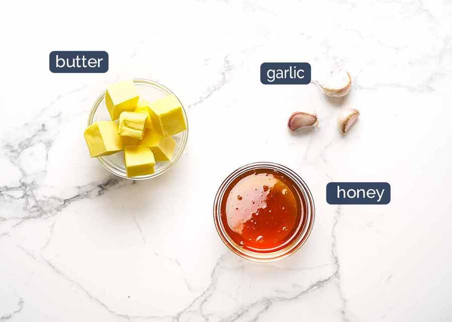 Ingredientes para la glaseado de miel para el salmón cocido