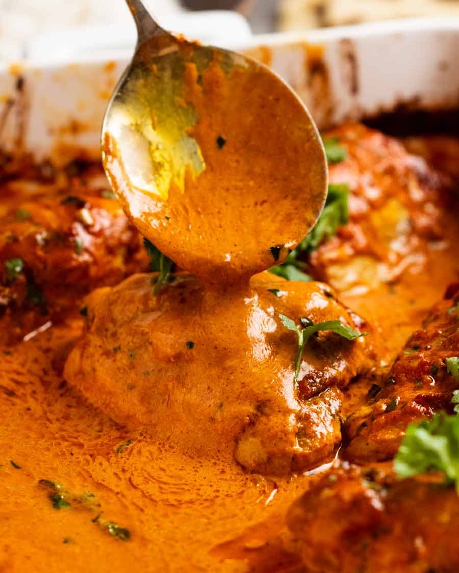 Salsa de pollo con mantequilla de horno con panel