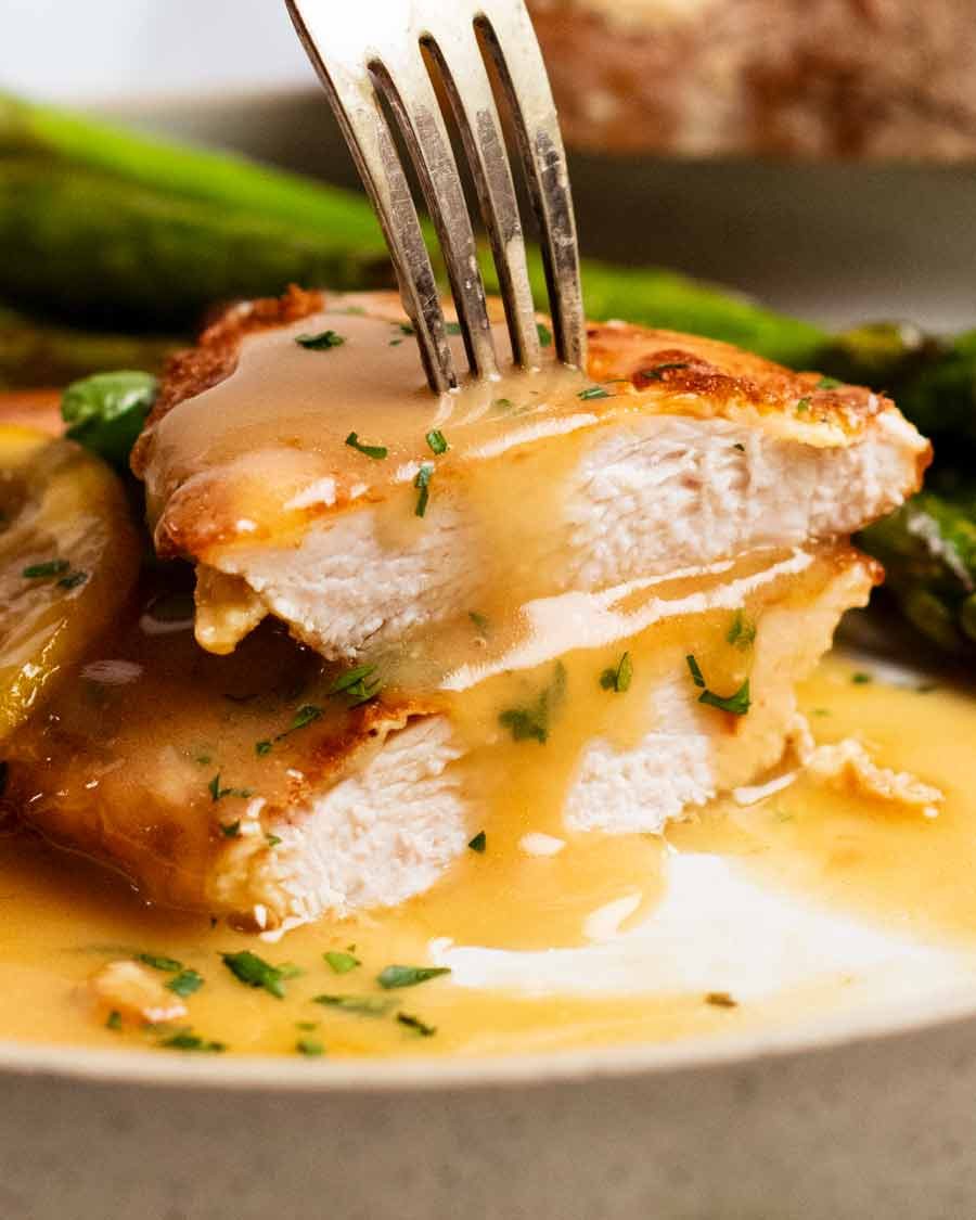 Comer pollo francés