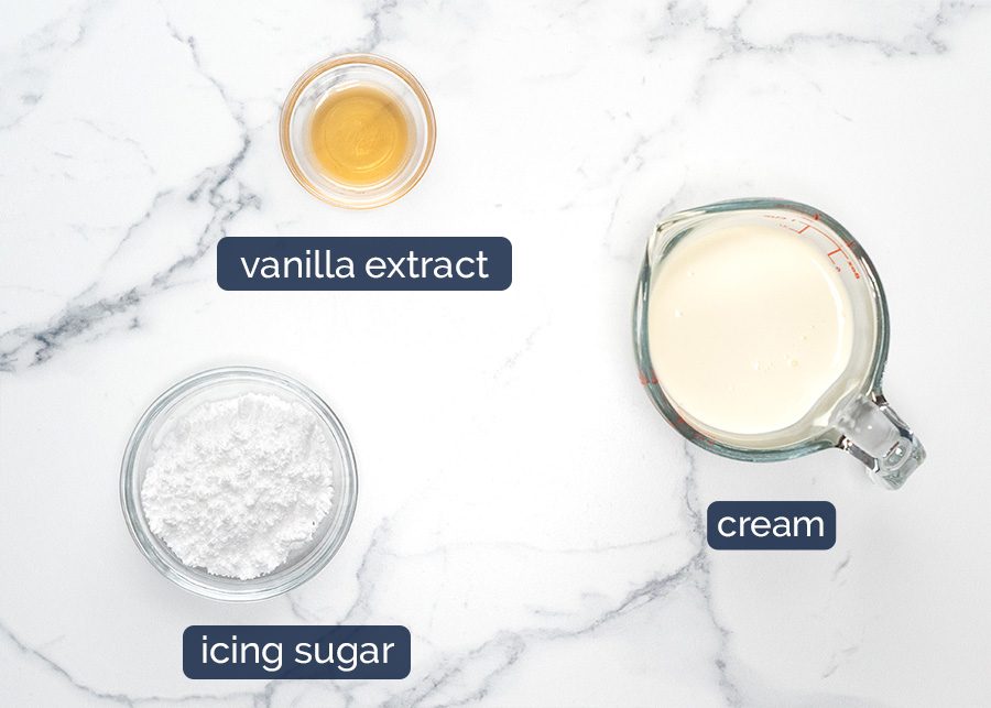 Ingredientes para crema batida para panqueques de mango