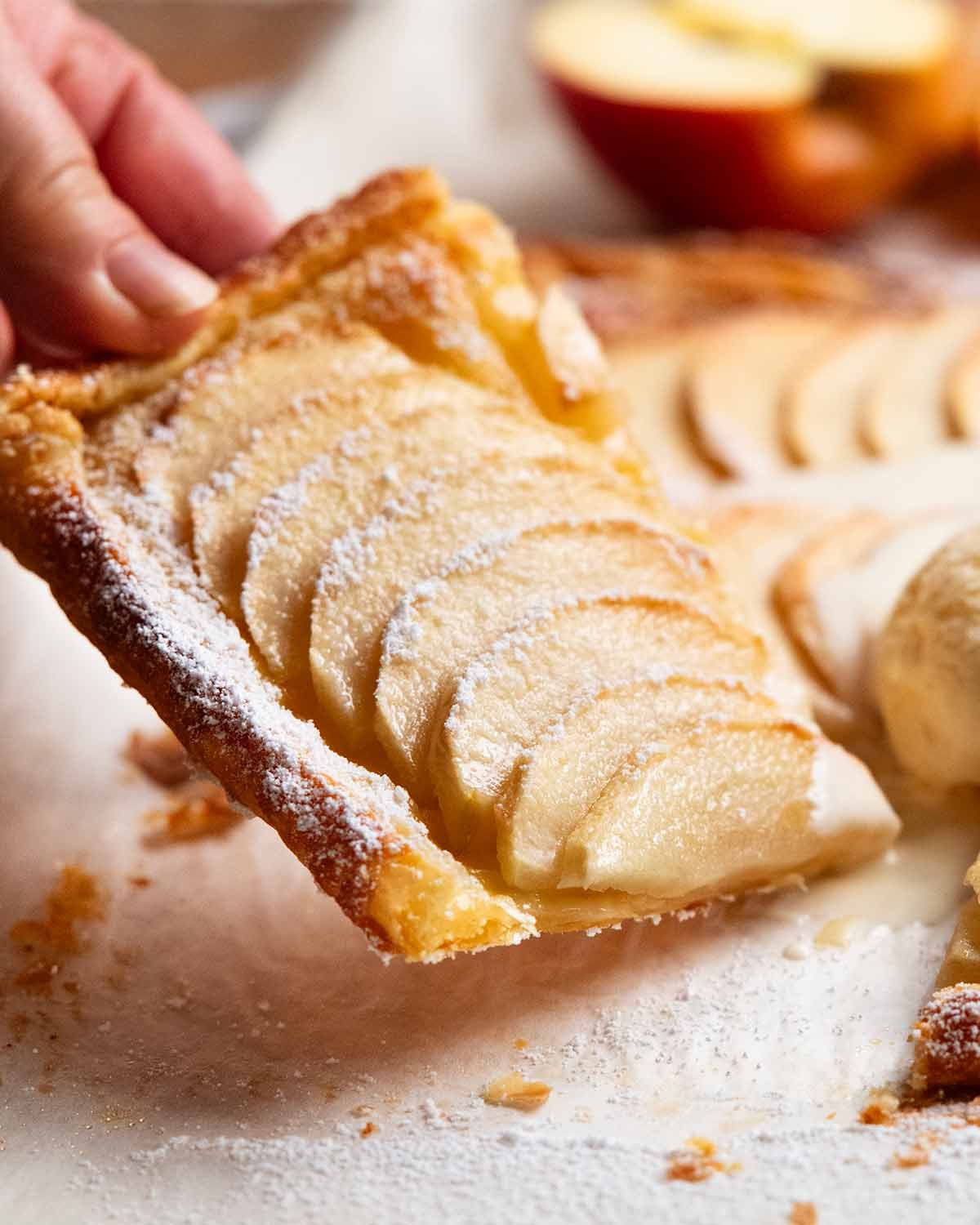 Pastel de manzana francés fácil (postre de hojaldre)