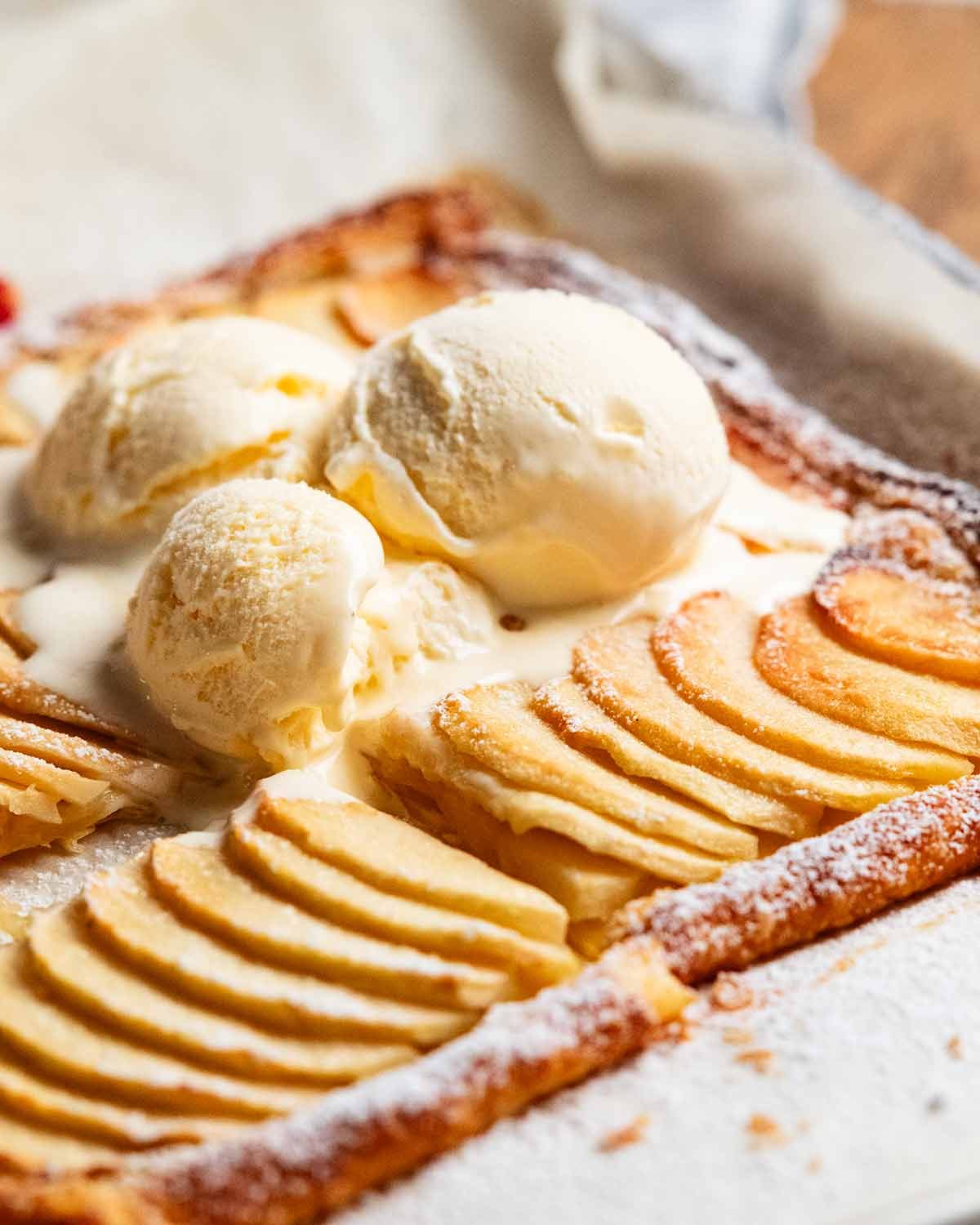 Pastel de manzana francés fácil (postre de hojaldre)